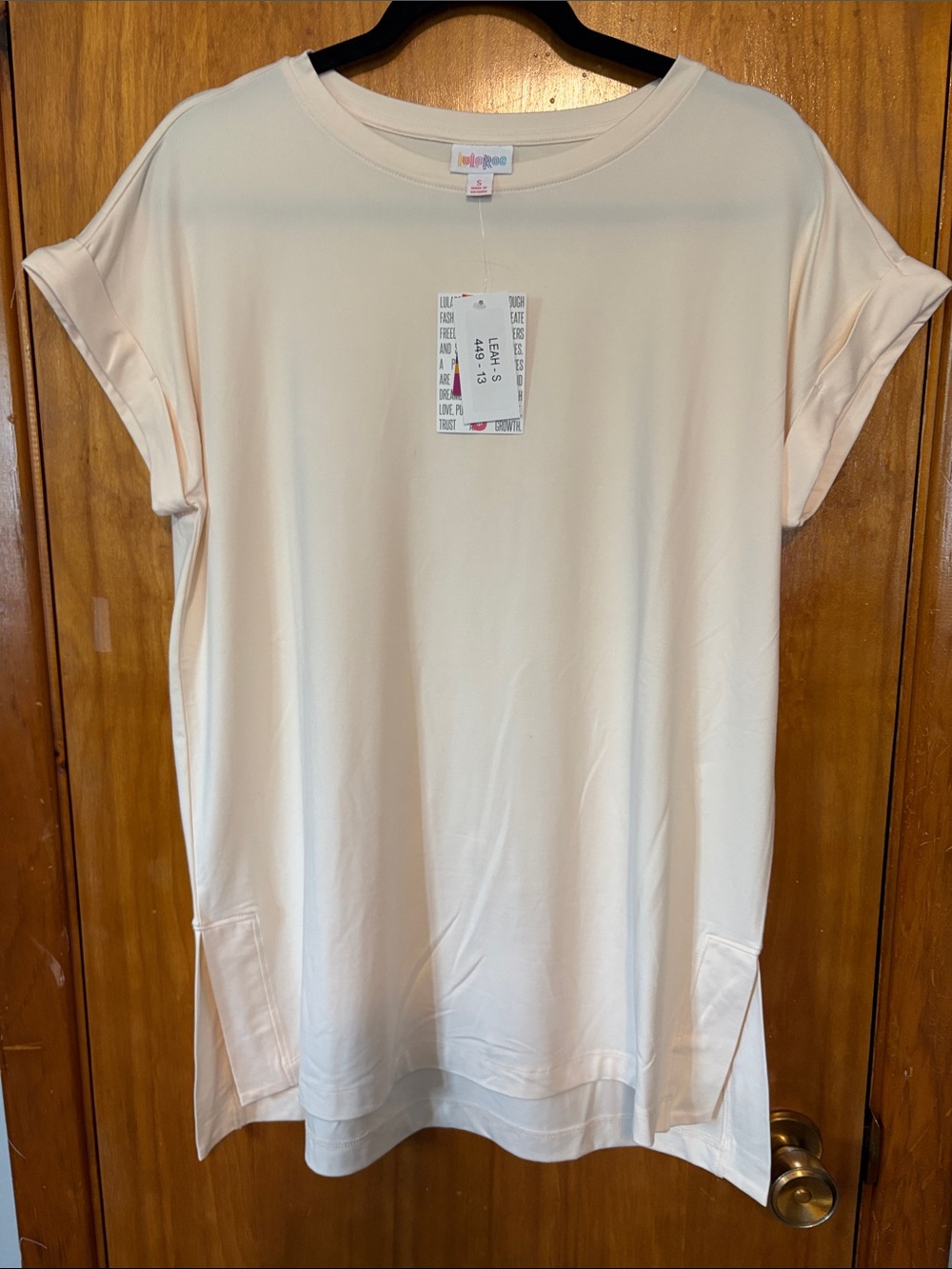 NWT LuLaRoe Leah Cream Tunic Top - Size Small
